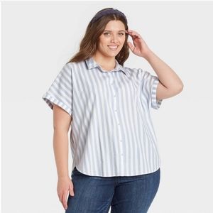 Women' Plus Size Short Sleeve Button-Down